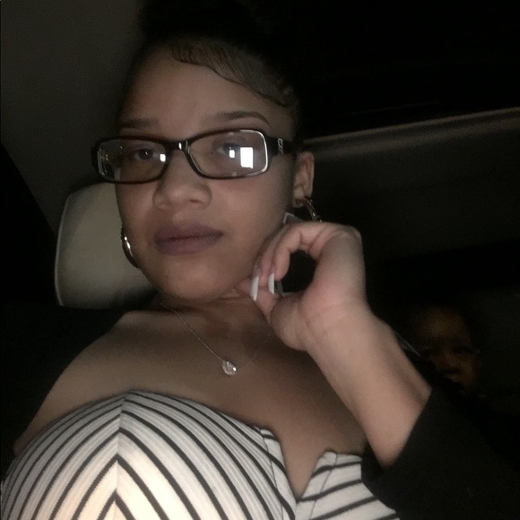 Meet your Posher, Adrianna - Picture 1 of 1